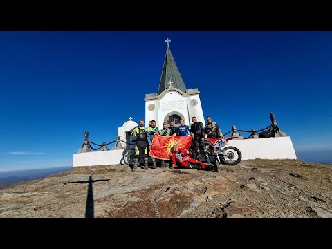 Видео: Искачување на планина Ниџе, врв 'Кајмакчалан'///Climing mountains with dirtbikes