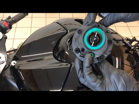 Видео: Реставрация мотоцикла. Wrecked Yamaha R6 #6. Восстановление разбитого