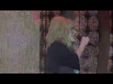 Видео: Алла Пугачева на бенефисе Максима Галкина. Витебск