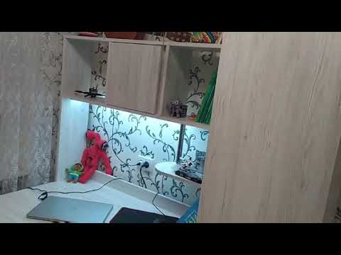 Видео: Як ми зібрали оригінальний комп'ютерний столик з шкафчиком і поличками.