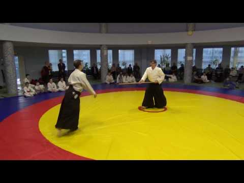Видео: Показательное выступлени по Ки-АйКиДо.