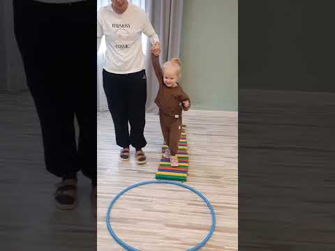 Видео: Физ культура в саду у Али