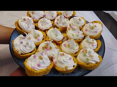 Видео: Пісочні корзинки з білковим кремом