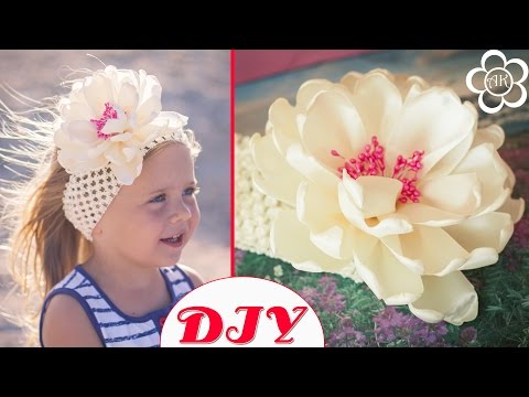 Видео: Большой пышный цветок на повязке / Цветы из лент