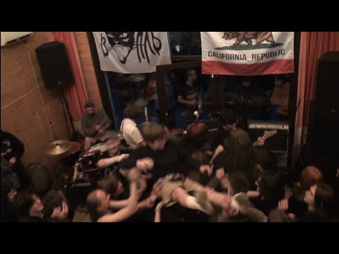 Видео: УСТРОИЛИ ЭМО-КОНЦЕРТ НА КОТТЕДЖЕ, А ДЖЕССИКА ТАК И НЕ ПРИШЛА