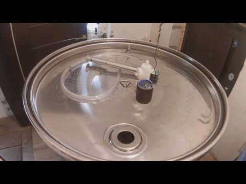 Видео: Окуривание ёмкость серой и переливка вина!!!