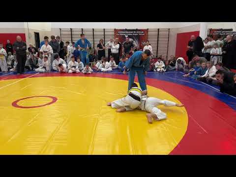 Видео: 2025. Москва. Турнир по борьбе на призы клуба кудо Титан 9-10 лет / 2-ая схватка