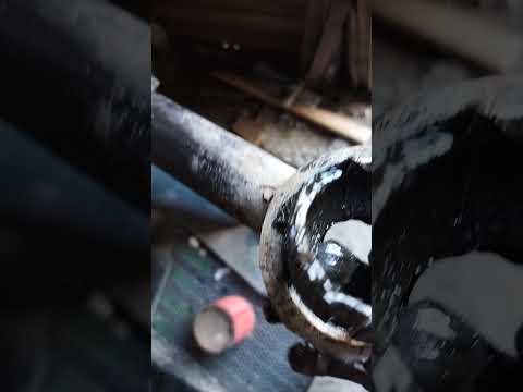 Видео: замена рулевых пальцев на КАМАЗе (разборка)