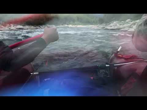 Видео: Хомутовские пороги 2020, река Мрас-Су. Как мы их прошли...