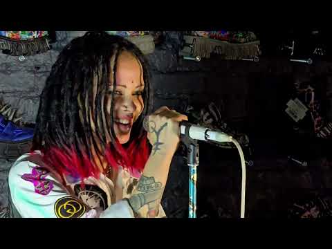 Видео: Nuki  - Круги на воде / Дария Ставрович Нуки