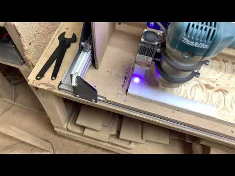 Видео: Лазерная гравировка на станке SAVINSNAME. Engraver Master. Краткий рассказ работы Engraver + и -