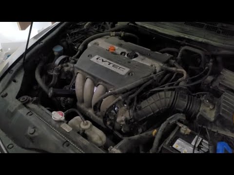 Видео: Простой способ замены датчика детонации Honda Accord 2005, код P0325