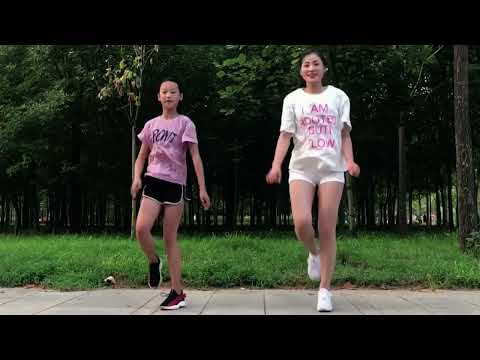 Видео: ♫♪🎶💃КРАСОТКА 🔝💘💃ЦинЦин 🔔💃 с Доченькой 💃Суунун Боюнда 2 ♪ Поёт киргизский мальчик Элнар Дайыр 💃♪ 🔔 🔔🔔