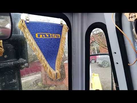 Видео: Львовский погрузчик. Установка лайтбара и рабочего освещения.