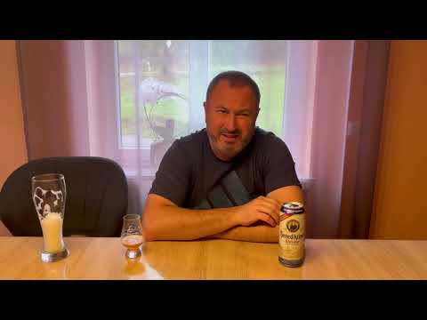 Видео: Обзор пива Benediktiner Weissbier. Очень слабое немецкое пиво.