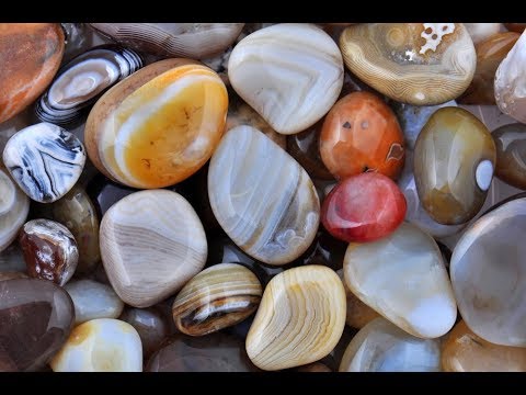Видео: КАМНИ АГАТЫ собираем на берегу. ОПАСНЫЕ ВОЛНЫ. CALIFORNIA