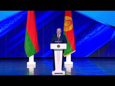 Видео: Лукашенко: Лучше я вам об этом скажу! Это совсем свежая новость! // Речь в День единства