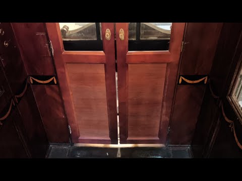 Видео: РАСПАШНОЙ ЛИФТ SIEMENS 1907 Г/В (МОДЕРНИЗИРОВАН В 2007 ГОДУ) (САНКТ-ПЕТЕРБУРГ, НЕВСКИЙ ПРОСПЕКТ 21)