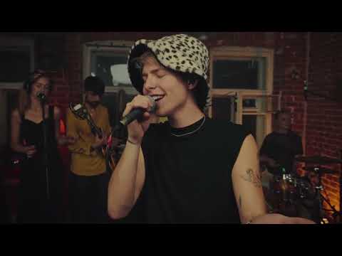 Видео: VADEE - Диор (Live)