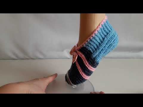 Видео: Простые тапочки из остатков пряжи .