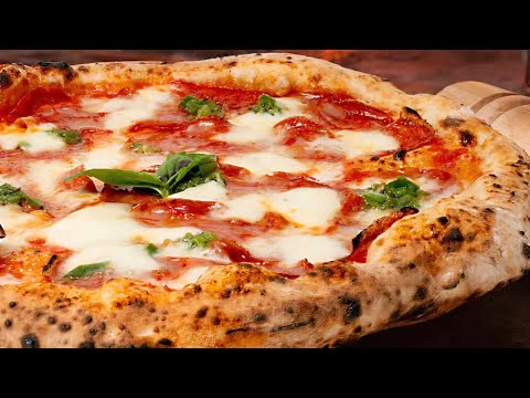 Видео: Pizza Chef раскрывает подробный рецепт ОРИГИНАЛЬНОЙ пиццы для ДОМА!!!