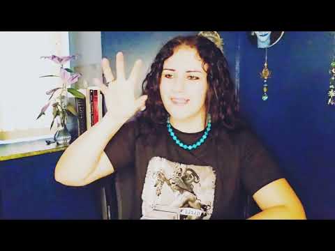 Видео: Близнецы ♊️ Этот человек шпионит за вами, потому что вы ему нравитесь. Пытается найти что-то обще...