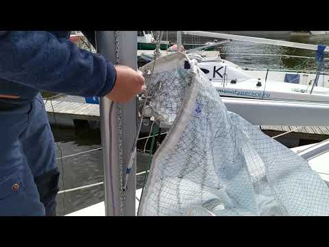 Видео: Выпуск 8. Гид по яхте Santer760 - Паруса, часть 1