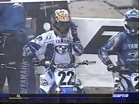 Видео: 2003 Dallas 250cc Main (Рикки Кармайкл против Чада Рида #2)