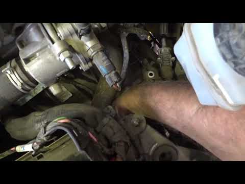 Видео: Снятие кпп лада ларгус (двигатель ваз)