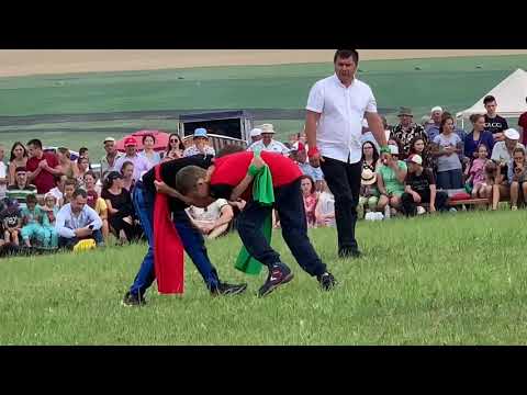 Видео: Сабантуй 2019 Малое Рыбушкино Борьба на кушаках