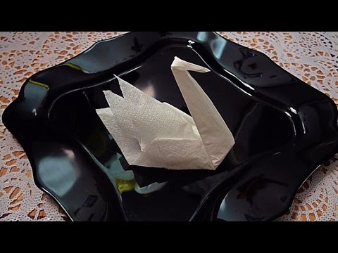 Видео: Как красиво сложить салфетку! Лебедь!  How beautiful   folded napkin Swan!