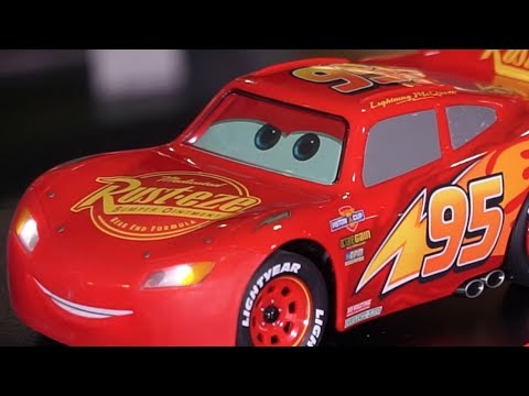 Видео: Обзор машинки Sphero Lightning McQueen (Маккуин из Тачек)