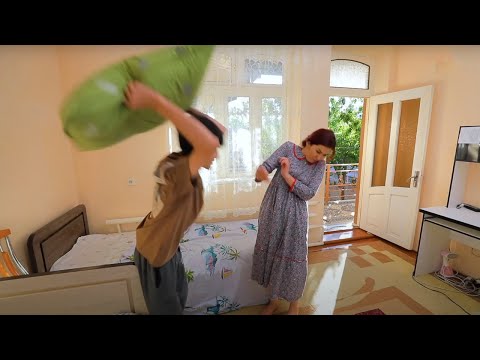 Видео: 😨 “Tелефон олиб бермагани учун онасини урган ўғил” | Umr so‘qmoqlari