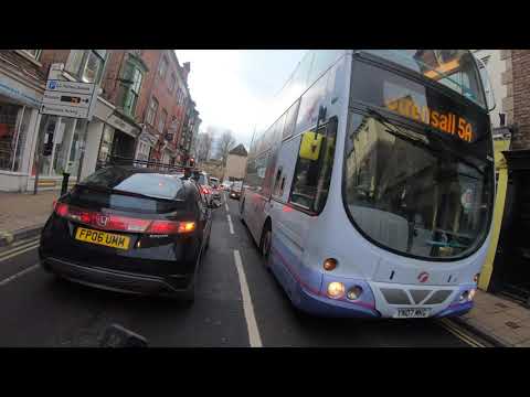 Видео: На мотоцикле по городу. Безопасность на дороге.