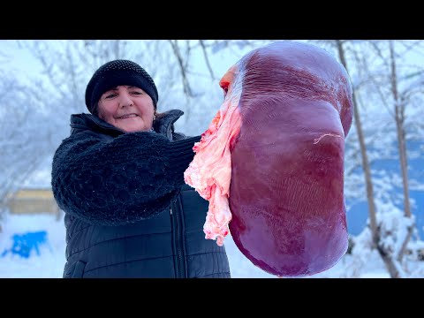 Видео: 4 легендарных бабушкиных блюда из говядины. Этим рецептам удивятся даже гурманы.