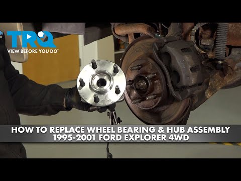 Видео: Как заменить передний ступичный подшипник и ступицу в сборе на Ford Explorer 4WD 1995-2001 гг.