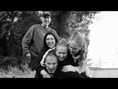 Видео: Семейный отдых на озере Селигер 2025.