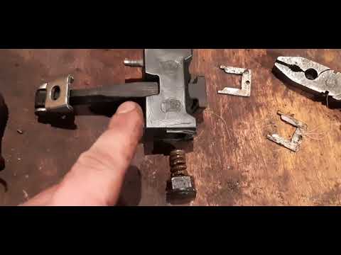 Видео: Ремонт ограничителей дверей на лада веста