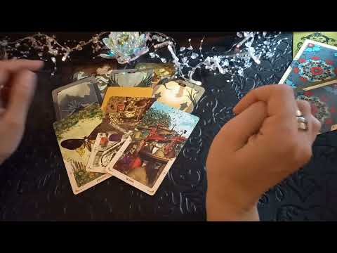 Видео: Какво е намислил той относно вас?⚘🎀❤#таро #карти #рийдинг