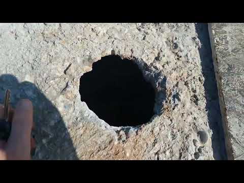 Видео: Строительство гаража мечты, укладка плит перекрытия П образные