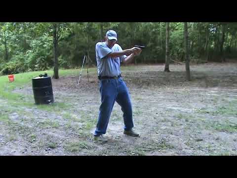 Видео: Hickok45 научит вас стрелять