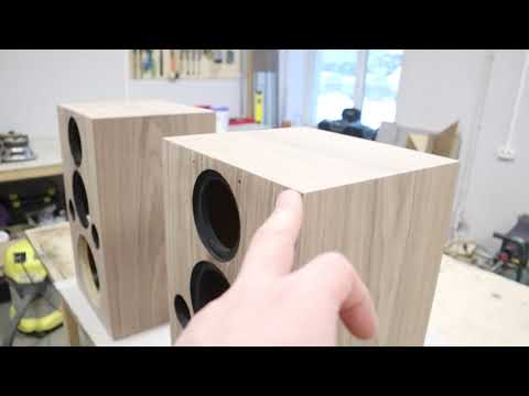 Видео: Эстония 35АС-021-1 Часть 3. Покрасил, нанес первый слой масла и про подвесы для НЧ динамиков.