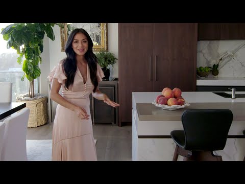 Видео: В гостях у Николь Шерзингер: двухэтажная квартира с огромным балконом  в Лос-Анджелесе