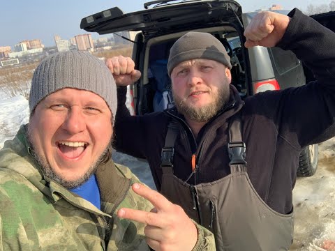 Видео: Весенний фидер на Москва реке. Знаменитый кафе Раш