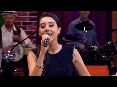 Видео: ANASTASIA MITROVSKA - RAZVIVAJ GORO ZELENA / Развивај горо зелена (MERAK MEANA LIVE 2024)