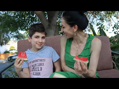 Видео: Мой Фирменный Борщ - Первый Абрикос - Эгине - Семейный Влог - Heghineh Cooking Show in Russian