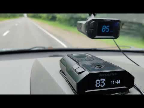 Видео: Neoline X-COP 6200s EXD2.5 Wi-Fi и iBOX Phantom LaserVision WiFi.