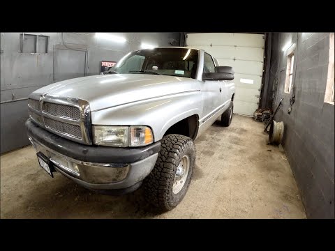 Видео: Давайте починим этот старый Dodge 12 Valve