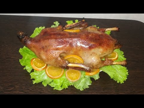 Видео: Св'ятковий Гусачок запечений в духовці / ГУСАК ЗАПЕЧЕНИЙ В РУКАВІ З ЯБЛУКАМИ ТА АПЕЛЬСИНАМИ