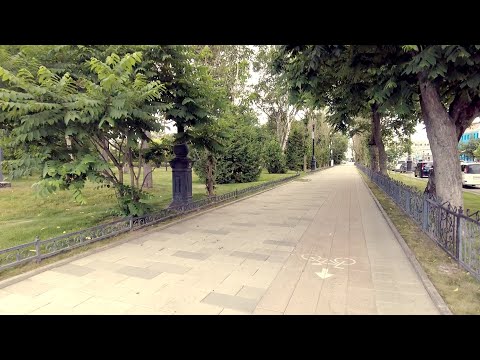 Видео: Центр Южно-Сахалинска - администрация города, главпочтамт и сквер рядом с железнодорожным вокзалом